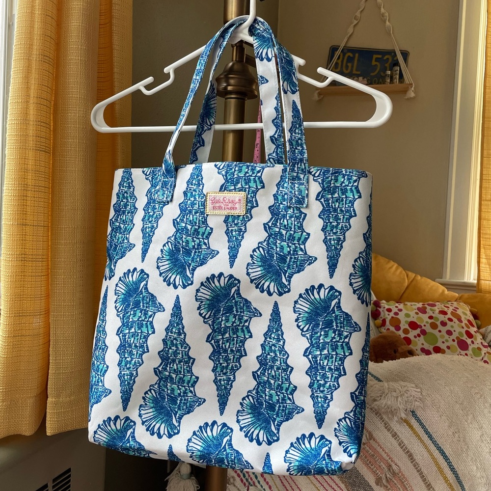 Lily Pulitzer sea shell shoulder tote
